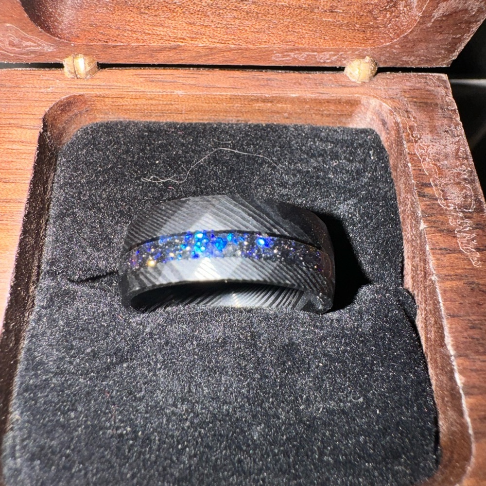 Men’s wedding band